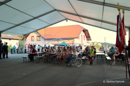 Slovesnost ob odprtju prizidka in prevzemu večnamenskega gasilskega vozila PGD Gozd (23)